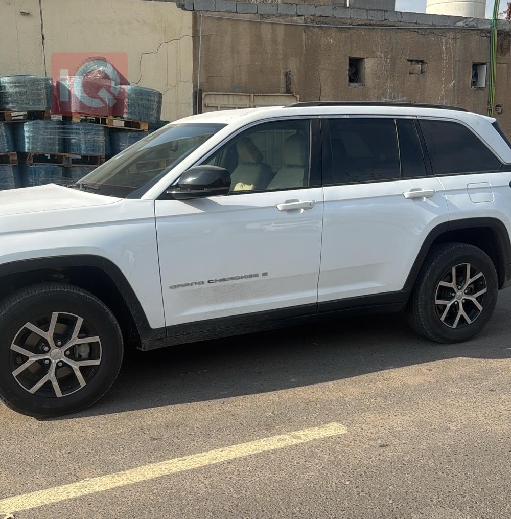 جيب جراند شيروكي